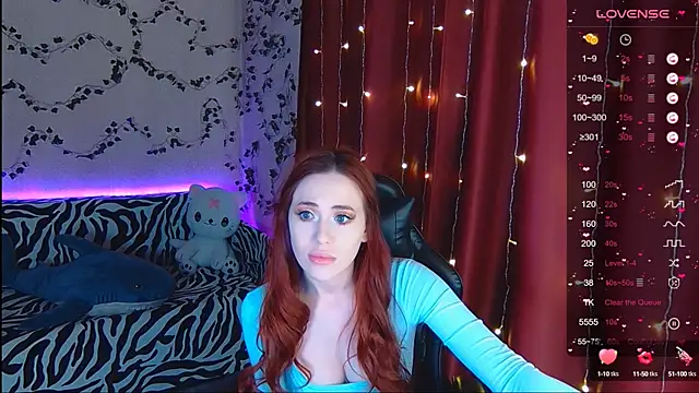 Snapshot of Sidney_blush chatting on 02-05-25, 03:34 Sidney blush online show from 02-05-25, 03:34