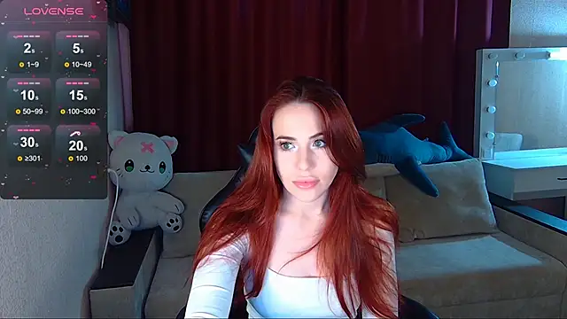 Snapshot of Sidney_blush chatting on 10-11-25, 03:17 Sidney blush online show from 10-11-25, 03:17