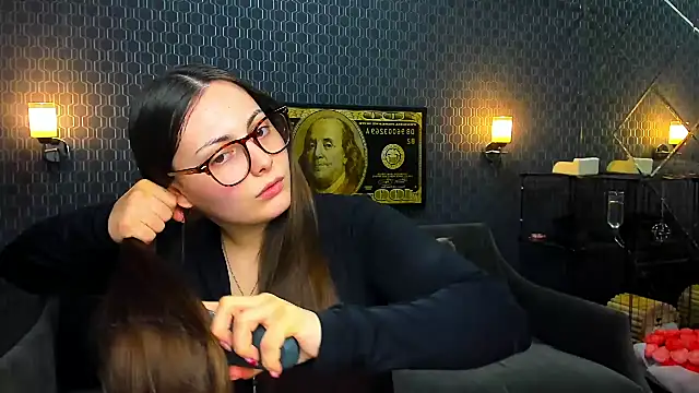 Snapshot of _extraterrestrial_ chatting on 11-04-25, 07:02 extraterrestrial online show from 11-04-25, 07:02