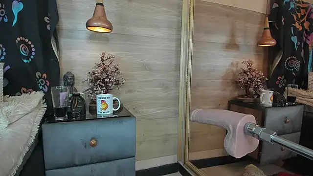 Cori Paige online show from 09-27-25, 04:17