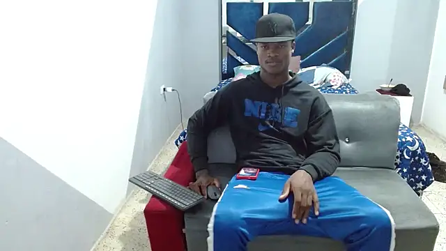 MiguelAngelxl online show from 11-20-25, 02:12