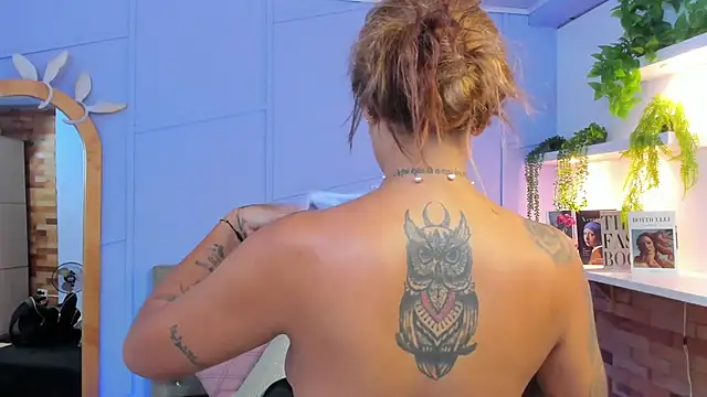 Snapshot of Georgina-coule chatting on 01-07-25, 12:20 Georgina-coule online show from 01-07-25, 12:20