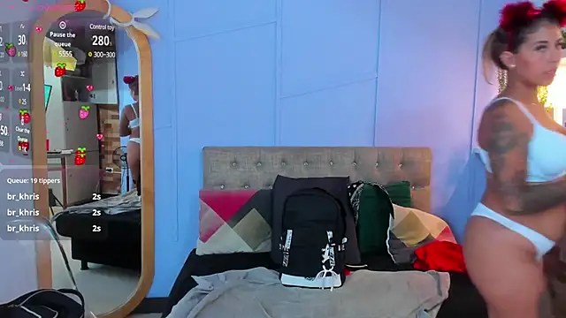 Snapshot of Georgina-coule chatting on 01-23-25, 06:14 Georgina-coule online show from 01-23-25, 06:14