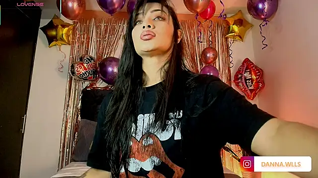 Dannawells online show from 12-15-25, 07:18