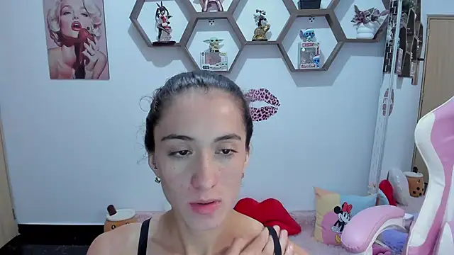 Snapshot of SharonSander chatting on 03-08-25, 09:28 SharonSander online show from 03-08-25, 09:28