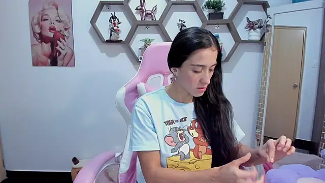 Snapshot of SharonSander chatting on 03-15-25, 03:29 SharonSander online show from 03-15-25, 03:29