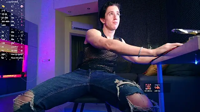 ChristianLevine  online show from 06-11-26, 08:40