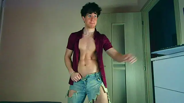 ChristianLevine  online show from 07-10-26, 05:48