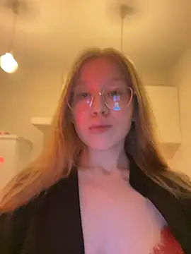 Eva Weyne online show from 12-22-24, 04:48