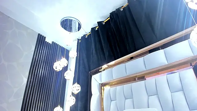 SarayRoyse online show from 09-24-25, 07:39