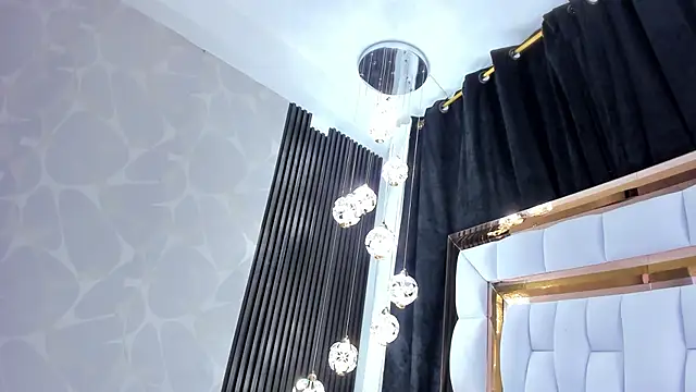 SarayRoyse online show from 09-29-25, 07:30