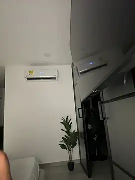 Snapshot of Brunettexio chatting on 01-10-25, 05:15 Brunettexio online show from 01-10-25, 05:15