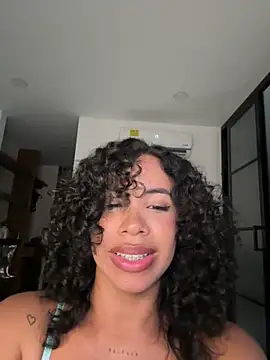 Snapshot of Brunettexio chatting on 03-02-25, 09:54 Brunettexio online show from 03-02-25, 09:54