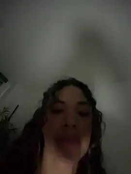 Snapshot of Brunettexio chatting on 02-17-26, 10:27 Brunettexio online show from 02-17-26, 10:27