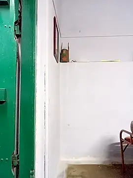 Snapshot of mr_slim_body chatting on 12-13-24, 04:27 mr slim body online show from 12-13-24, 04:27