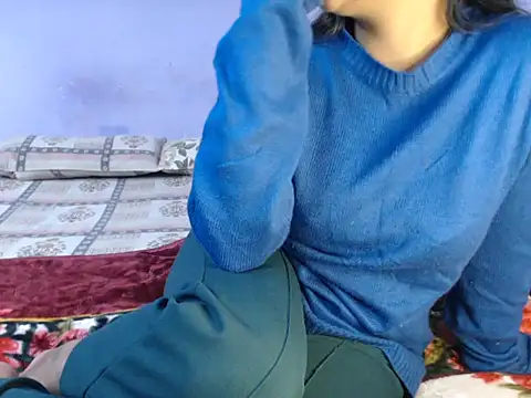 Snapshot of Freya_nia chatting on 12-07-24, 04:47 Freya nia online show from 12-07-24, 04:47