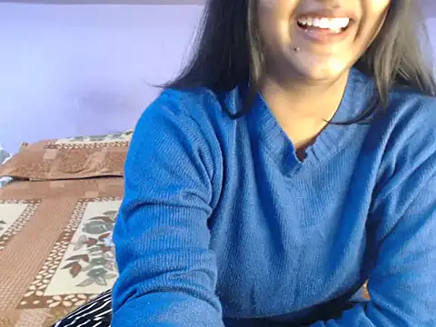 Snapshot of Freya_nia chatting on 12-24-24, 03:47 Freya nia online show from 12-24-24, 03:47