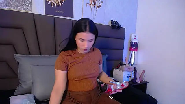 Sofi Perez  online show from 03-30-26, 11:22