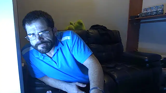 Snapshot of Zander823 chatting on 03-11-26, 03:01 Zander823 online show from 03-11-26, 03:01