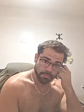 Snapshot of Zander823 chatting on 05-11-26, 04:15 Zander823 online show from 05-11-26, 04:15