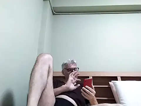 BIGUNCUTHARDCOCK online show from 01-11-26, 02:44