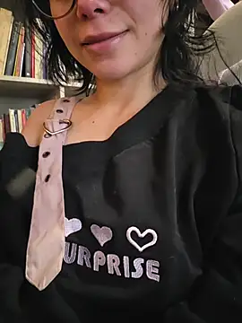 Snapshot of loIijanne chatting on 07-23-26, 06:17 loIijanne online show from 07-23-26, 06:17