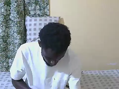 Snapshot of large_blackdick chatting on 09-25-25, 03:49 large blackdick online show from 09-25-25, 03:49