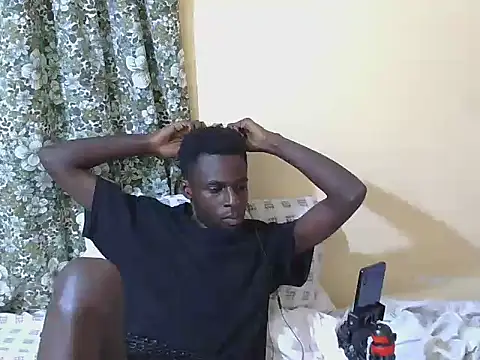 Snapshot of large_blackdick chatting on 10-10-25, 09:14 large blackdick online show from 10-10-25, 09:14