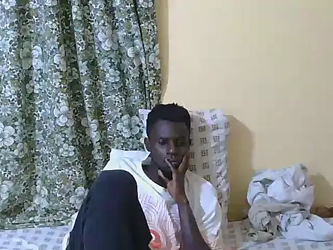 Snapshot of large_blackdick chatting on 10-31-25, 11:28 large blackdick online show from 10-31-25, 11:28