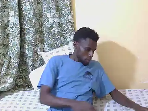 Snapshot of large_blackdick chatting on 11-17-25, 06:24 large blackdick online show from 11-17-25, 06:24