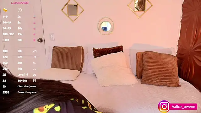 Aliceowenn online show from 03-12-25, 09:03