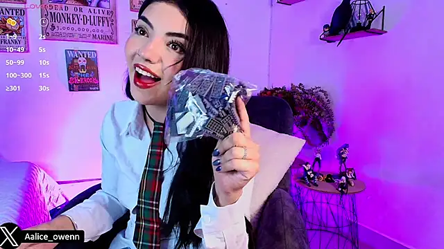 Aliceowenn online show from 10-11-25, 09:13