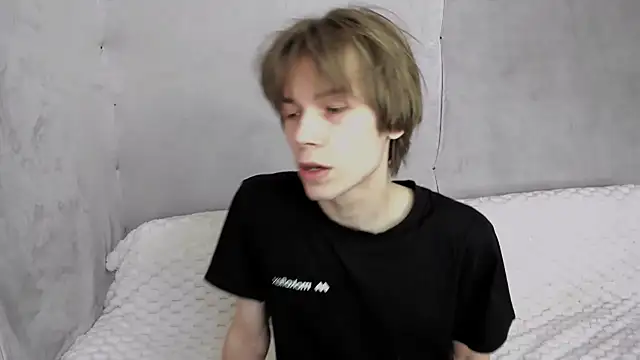 Snapshot of Makentoshi_ chatting on 09-15-25, 07:30 Makentoshi online show from 09-15-25, 07:30