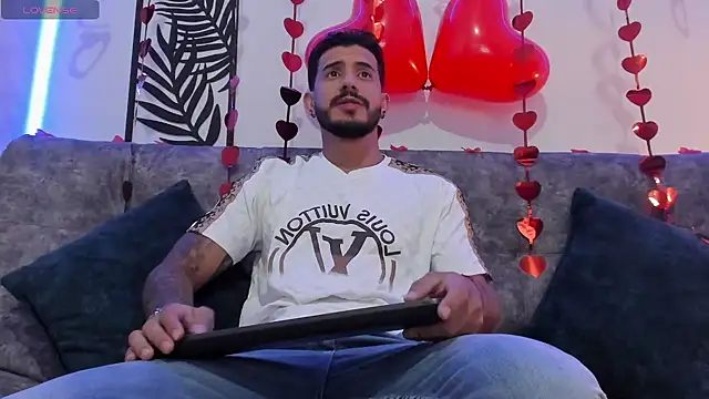 Snapshot of Bruno_Mattos chatting on 02-14-25, 11:09 Bruno Mattos online show from 02-14-25, 11:09