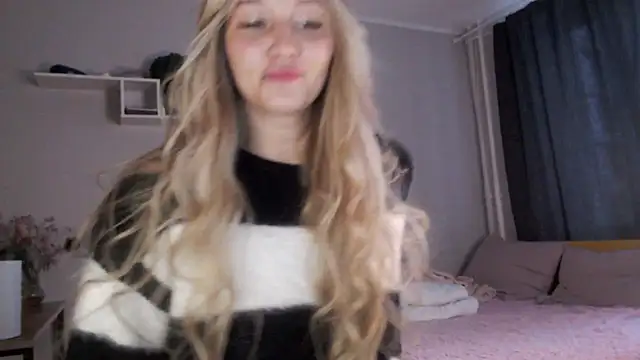 Milk Bunny online show from 12-09-24, 11:47