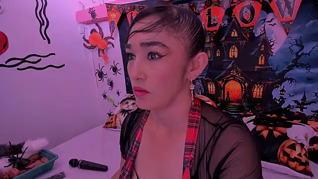 charlotte-11 online show from 10-24-25, 03:08