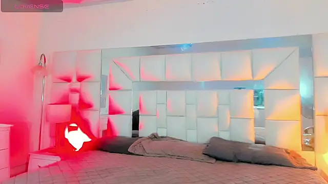 Victoria Kastelo online show from 04-18-26, 08:53