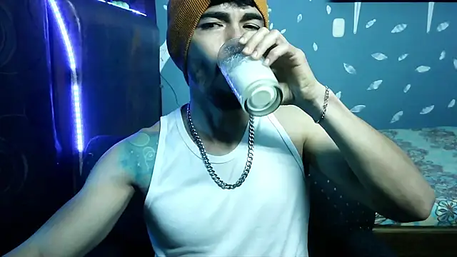 Snapshot of ponzothc chatting on 04-01-26, 08:50 ponzothc online show from 04-01-26, 08:50