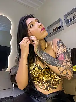 Snapshot of Sweetie_Arianna chatting on 02-16-25, 08:21 Sweetie Arianna online show from 02-16-25, 08:21
