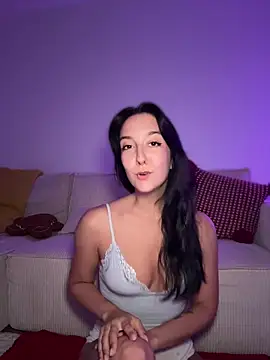 Snapshot of _Juliette chatting on 07-12-26, 07:38 Juliette online show from 07-12-26, 07:38
