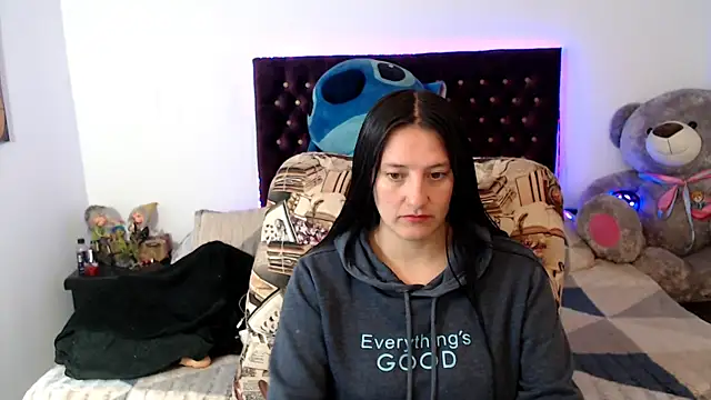 Lorenahot 06 online show from 03-18-26, 06:00