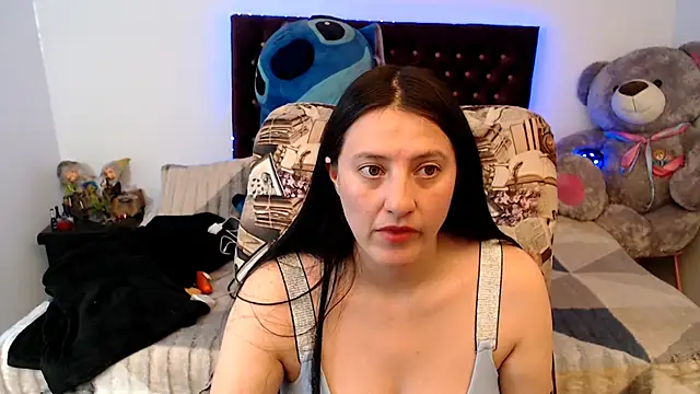 Lorenahot 06 online show from 04-22-26, 06:20