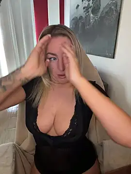 Snapshot of ChristyAdair chatting on 03-04-25, 09:40 ChristyAdair online show from 03-04-25, 09:40