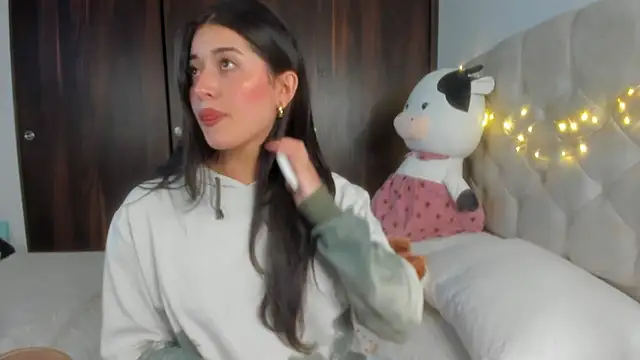 ChanellGV online show from 03-21-25, 01:34