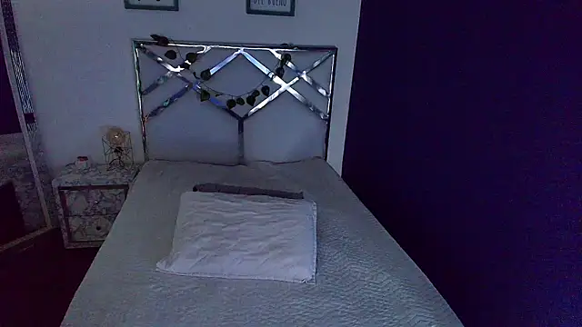 cattaleeyaa online show from 12-14-24, 02:56