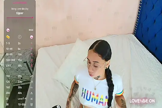 cattaleeyaa online show from 12-22-24, 03:33