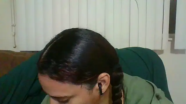 Snapshot of ExoticVibes69 chatting on 10-21-25, 10:54 ExoticVibes69 online show from 10-21-25, 10:54