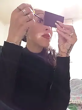 Zorrita Fox online show from 11-20-25, 12:55