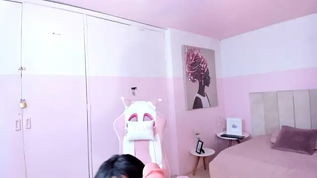 Red lady online show from 01-31-25, 06:57