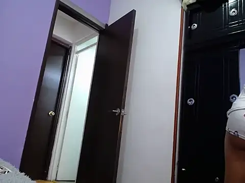 Laura martin  online show from 04-20-26, 11:24